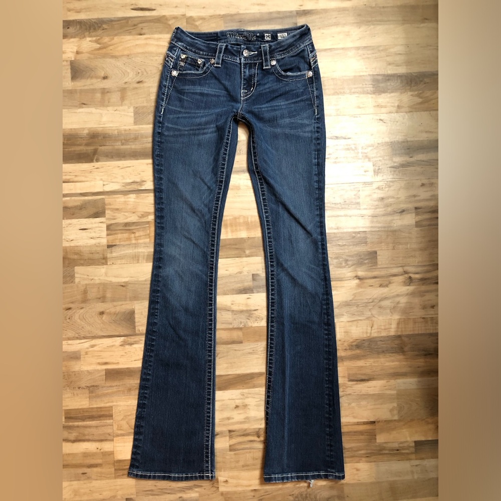 Women’s 25x37 Miss Me Bootcut Jeans